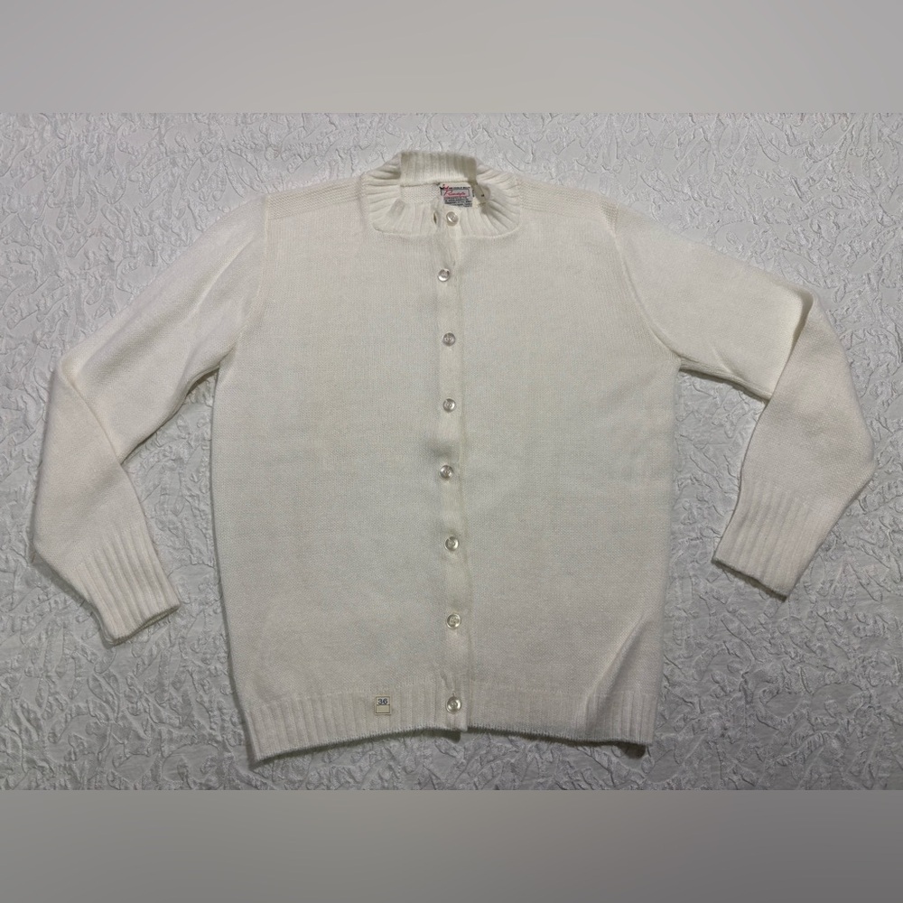 Vintage Granny Cottage Prime Style 100% Orlon Acrylic White Cardigan M Sweater